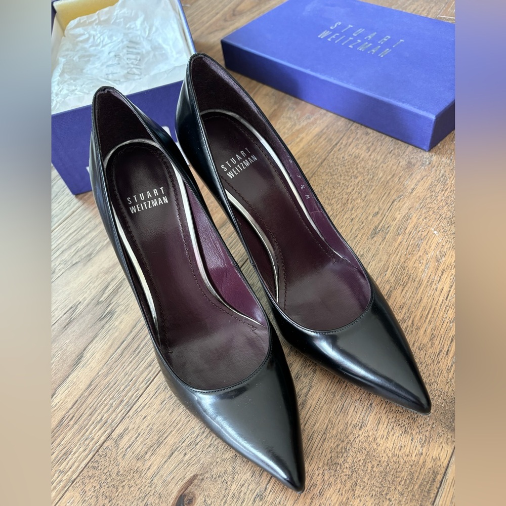 Stuart Weitzman Black leather pumps
